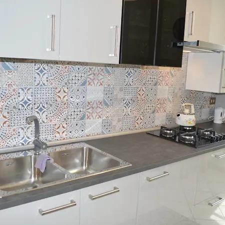 Betty's House 3 Central * مانديلو ديل لاريو
