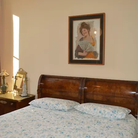 Betty's House 3 Central بيت للعطل